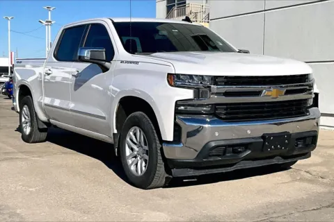 White 2019 Chevrolet Silverado 1500 LT for sale in Topeka, KS