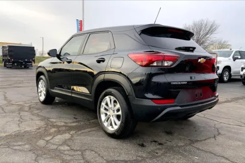 More photos of 2025 Chevrolet Trailblazer LS at Cable Dahmer of Topeka, KS
