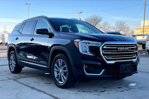 Black 2023 GMC Terrain SLT for sale in Topeka, KS