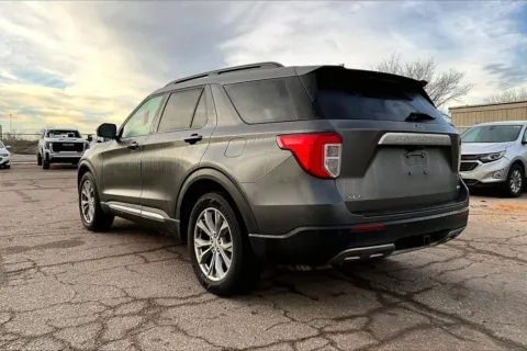 More photos of 2020 Ford Explorer XLT at Cable Dahmer of Topeka, KS