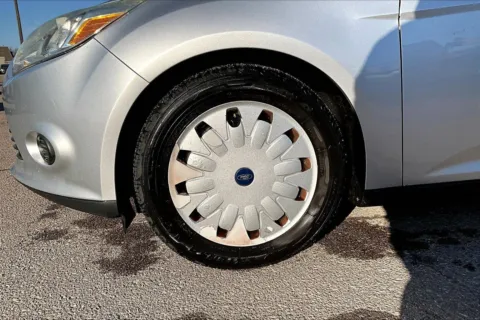 Photos of 2013 Ford Focus SE for sale in Topeka, KS at Cable Dahmer of Topeka