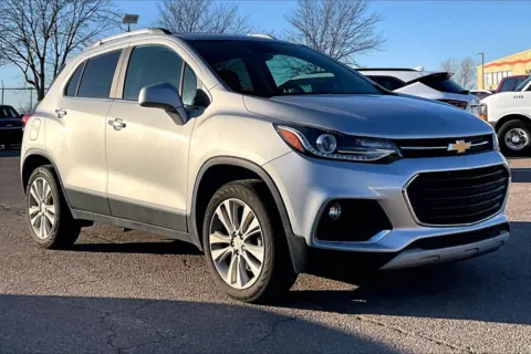 Silver 2020 Chevrolet Trax Premier for sale in Topeka, KS