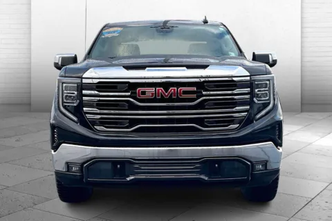 Black 2022 GMC Sierra 1500 SLT for sale in Topeka, KS