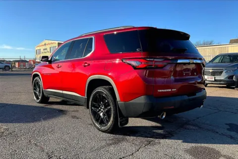More photos of 2023 Chevrolet Traverse LT Cloth at Cable Dahmer of Topeka, KS