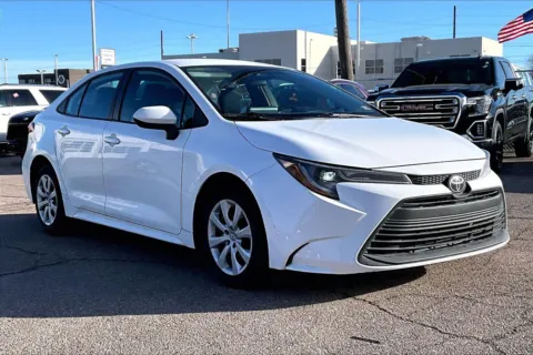 White 2023 Toyota Corolla LE for sale in Topeka, KS