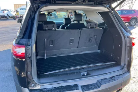 More photos of 2021 Chevrolet Traverse LT Leather at Cable Dahmer of Topeka, KS