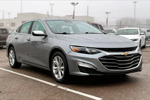 Gray 2024 Chevrolet Malibu 1LT for sale in Topeka, KS