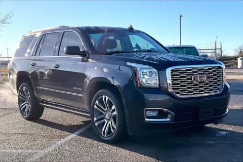 Gray 2018 GMC Yukon Denali for sale in Topeka, KS