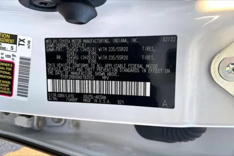 More photos of 2022 Toyota Highlander Platinum at Cable Dahmer of Topeka, KS