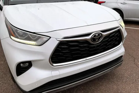 Another view of 2022 Toyota Highlander Platinum for sale in Topeka, KS at Cable Dahmer of Topeka