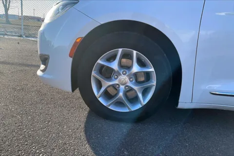 Photos of 2018 Chrysler Pacifica Touring L Plus for sale in Topeka, KS at Cable Dahmer of Topeka