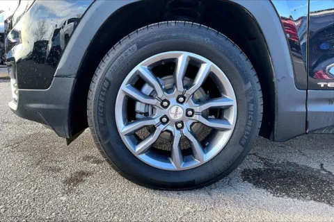 Photos of 2024 GMC Terrain SLT for sale in Topeka, KS at Cable Dahmer of Topeka