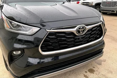 Another view of 2022 Toyota Highlander Platinum for sale in Topeka, KS at Cable Dahmer of Topeka