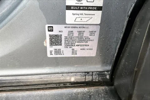 More photos of 2023 GMC Acadia SLT at Cable Dahmer of Topeka, KS