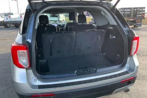 More photos of 2023 Ford Explorer Limited at Cable Dahmer of Topeka, KS