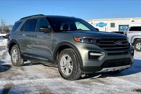 Silver 2020 Ford Explorer XLT for sale in Topeka, KS