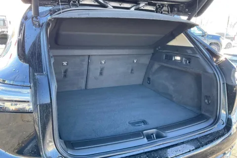 More photos of 2023 Buick Envision Avenir at Cable Dahmer of Topeka, KS