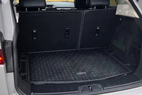 More photos of 2020 Jaguar E-PACE SE at Cable Dahmer of Topeka, KS