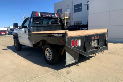 More photos of 2005 Chevrolet Silverado 2500 HD Work Truck at Cable Dahmer of Topeka, KS