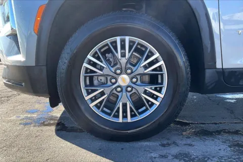 Photos of 2024 Chevrolet Traverse LT for sale in Topeka, KS at Cable Dahmer of Topeka