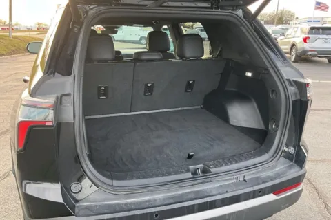 More photos of 2025 Chevrolet Equinox LT at Cable Dahmer of Topeka, KS