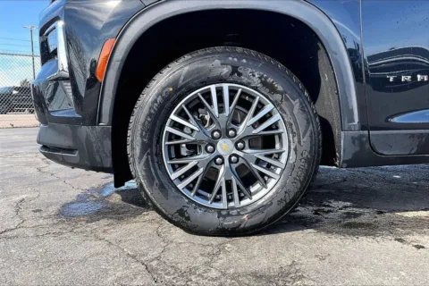 Photos of 2024 Chevrolet Traverse LT for sale in Topeka, KS at Cable Dahmer of Topeka