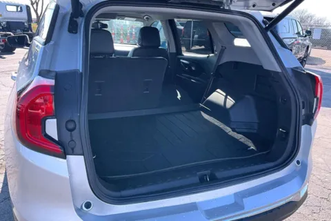 More photos of 2022 GMC Terrain SLT at Cable Dahmer of Topeka, KS