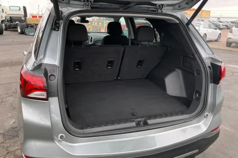 More photos of 2023 Chevrolet Equinox LT at Cable Dahmer of Topeka, KS