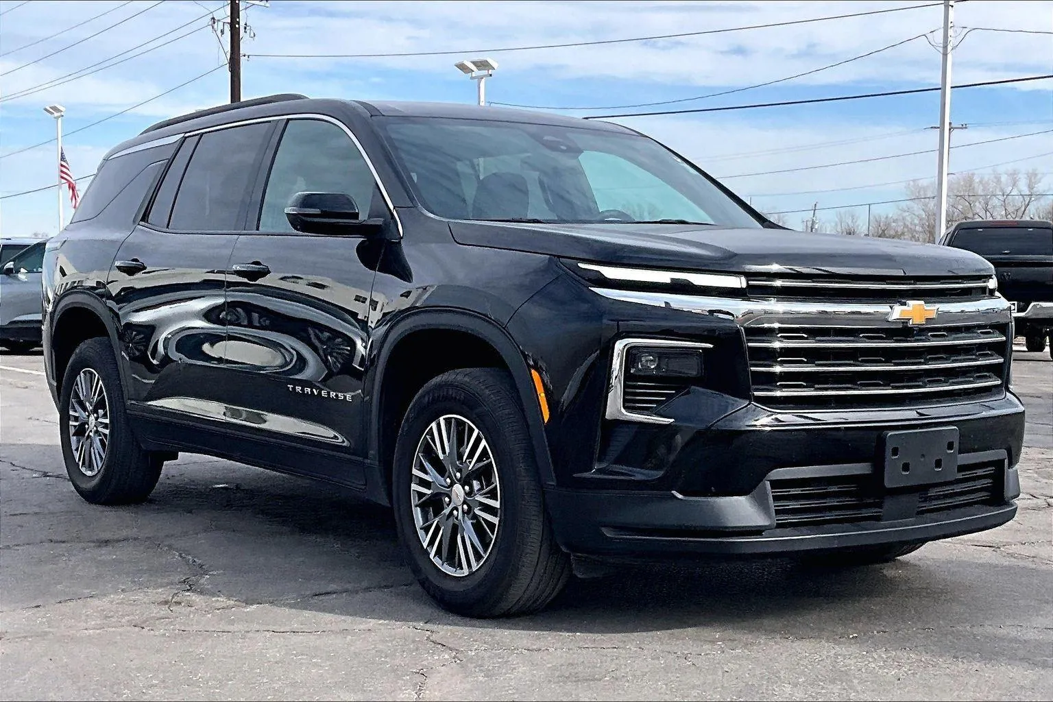 Black 2024 Chevrolet Traverse LT for sale in Topeka, KS