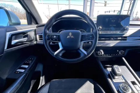 More photos of 2024 Mitsubishi Outlander SE at Cable Dahmer of Topeka, KS