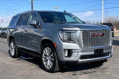 Gray 2023 GMC Yukon Denali for sale in Topeka, KS