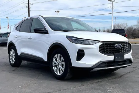 White 2024 Ford Escape Active for sale in Topeka, KS
