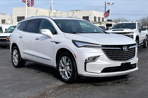 White 2022 Buick Enclave Premium for sale in Topeka, KS
