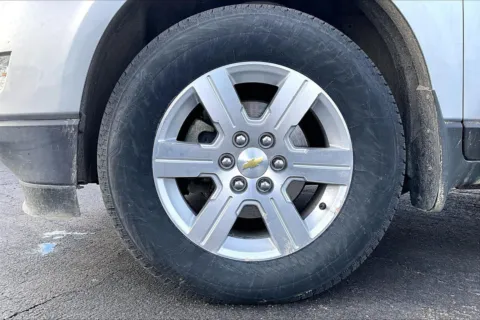 Photos of 2012 Chevrolet Traverse LT w/1LT for sale in Topeka, KS at Cable Dahmer of Topeka