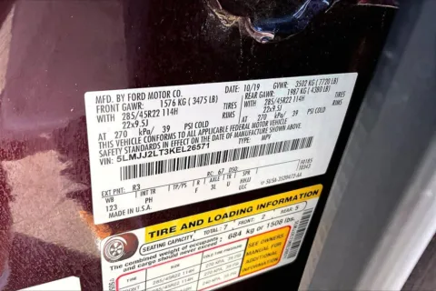 More photos of 2019 Lincoln Navigator Reserve at Cable Dahmer of Topeka, KS