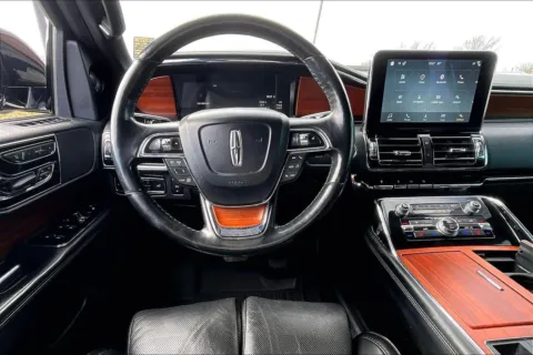 More photos of 2019 Lincoln Navigator Reserve at Cable Dahmer of Topeka, KS