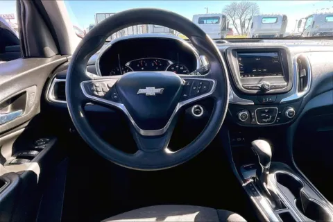 More photos of 2022 Chevrolet Equinox LT at Cable Dahmer of Topeka, KS