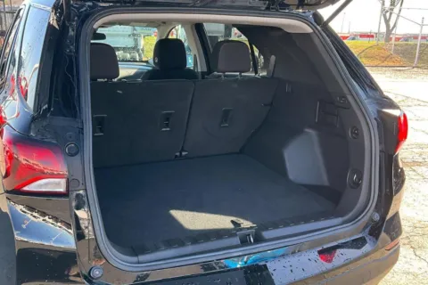 More photos of 2022 Chevrolet Equinox LT at Cable Dahmer of Topeka, KS