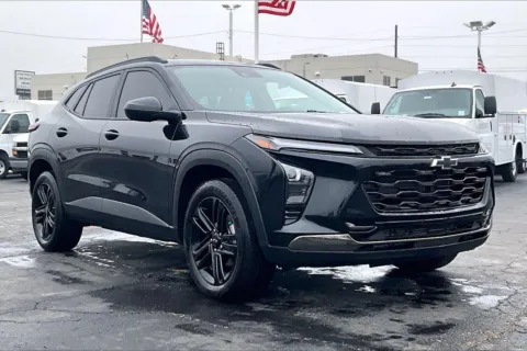 Black 2024 Chevrolet Trax ACTIV for sale in Topeka, KS