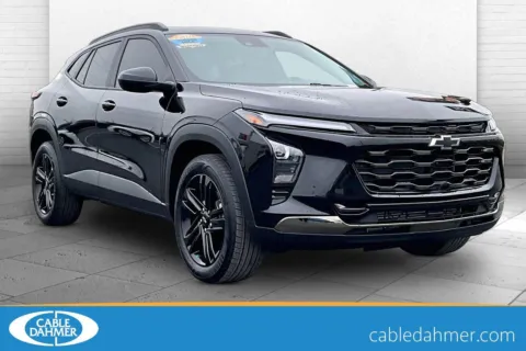 Black 2024 Chevrolet Trax ACTIV for sale in Topeka, KS