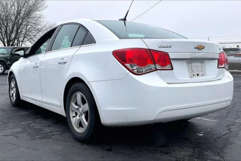 More photos of 2014 Chevrolet Cruze 1LT at Cable Dahmer of Topeka, KS