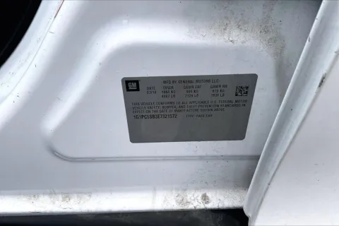 More photos of 2014 Chevrolet Cruze 1LT at Cable Dahmer of Topeka, KS