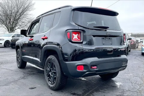 More photos of 2018 Jeep Renegade Trailhawk at Cable Dahmer of Topeka, KS