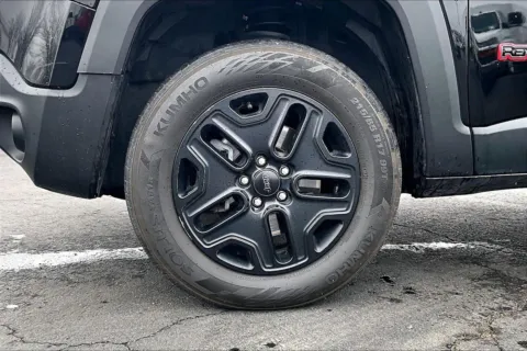 Photos of 2018 Jeep Renegade Trailhawk for sale in Topeka, KS at Cable Dahmer of Topeka