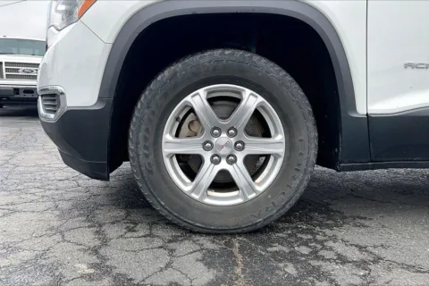 Photos of 2019 GMC Acadia SLE for sale in Topeka, KS at Cable Dahmer of Topeka