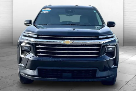 Photos of 2025 Chevrolet Traverse LT for sale in Topeka, KS at Cable Dahmer of Topeka