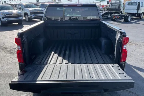 More photos of 2023 Chevrolet Silverado 1500 LT at Cable Dahmer of Topeka, KS