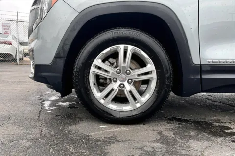 Photos of 2024 GMC Terrain SLE for sale in Topeka, KS at Cable Dahmer of Topeka