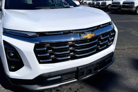 Another view of 2025 Chevrolet Equinox LT for sale in Topeka, KS at Cable Dahmer of Topeka