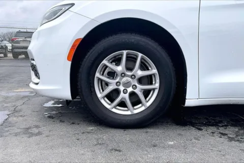 Photos of 2024 Chrysler Pacifica Touring L for sale in Topeka, KS at Cable Dahmer of Topeka